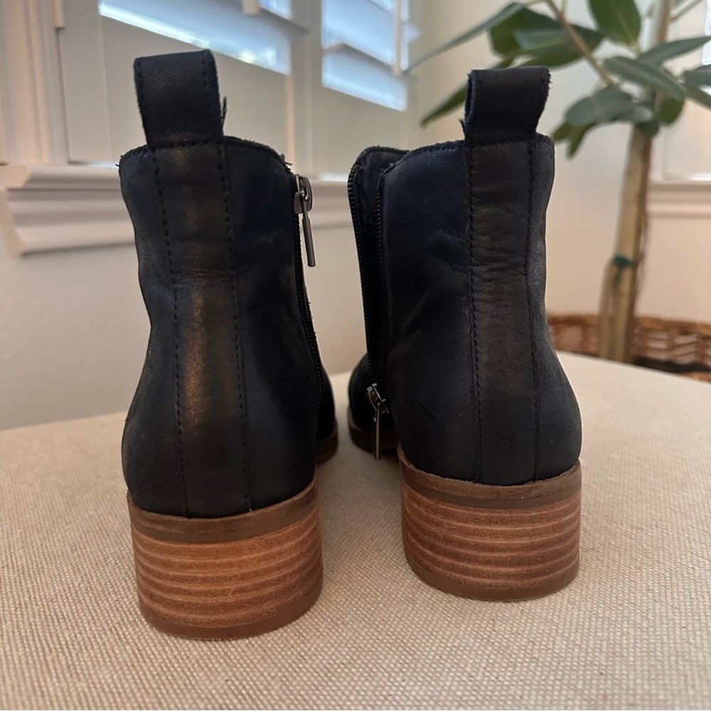 Lucky Brand Ankle Boots black EUC size 7.5 - Picture 2 of 8